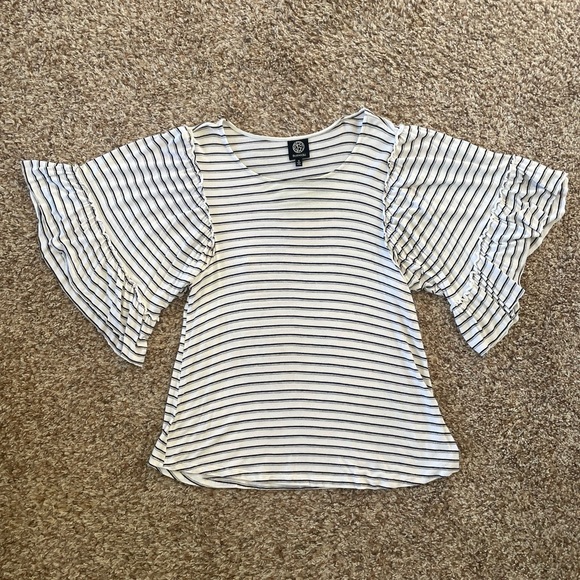 bobeau Tops - Bobeau Striped Flutter Sleeve Top